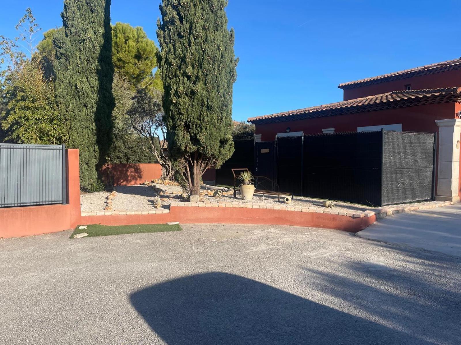 Aparthotel La Casa Bella Gignac-la-Nerthe Exterior foto